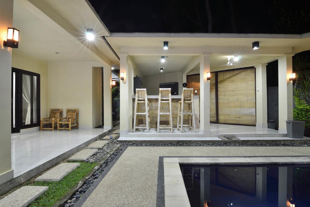 Santai Villa Kuta  Chambre photo