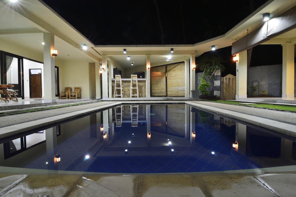 Santai Villa Kuta  Chambre photo